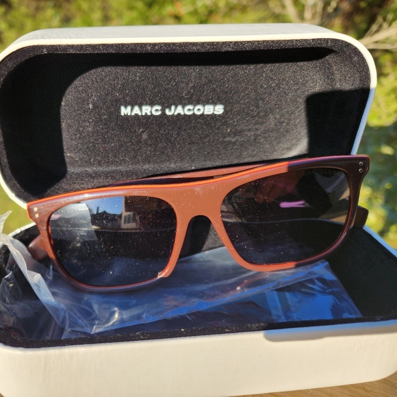 New In Case Marc Jacobs Sunglasses main image 4